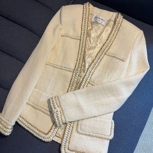 Chanel beige crème blazer tweed jacket Métiers d’Art palace 2018/2019
